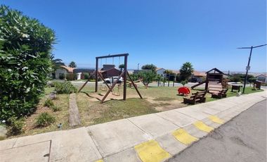 Casa AMOBLADA con gran jardín y piscina