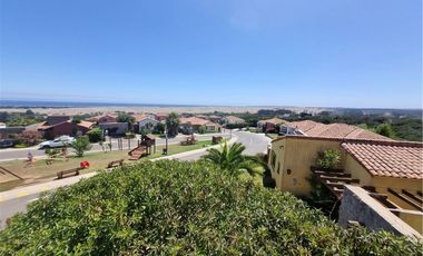Casa AMOBLADA con gran jardín y piscina