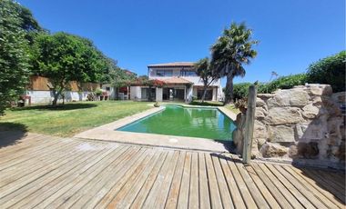 Casa AMOBLADA con gran jardín y piscina