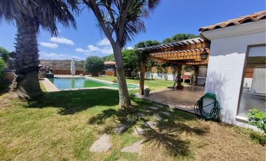 Casa AMOBLADA con gran jardín y piscina