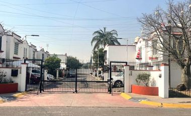 CASA EN RENTA  COTO SEGURO CERCA DEL ITESO