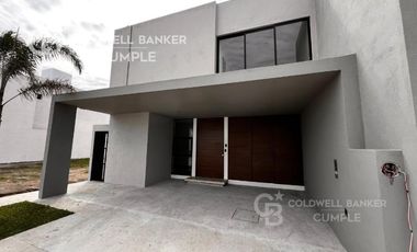 Casa en venta en Lomas del Dorado Residencial, Catania