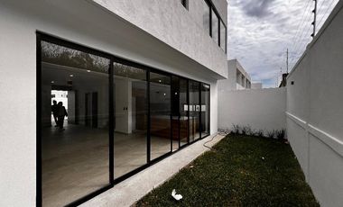 Casa en venta en Lomas del Dorado Residencial, Catania