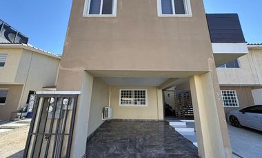 Casa en renta en Terrazas de Otay, Tijuana / 2 Recámaras