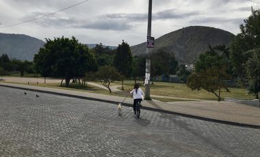 Venta terreno Guayllabamba, 1074 m2 cerca al zoológico