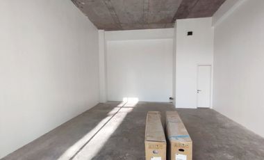 Local en Edificio de nueva Clínica Santa María