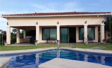 En venta Casa de Playa en Hacienda Pacífica, San Carlos