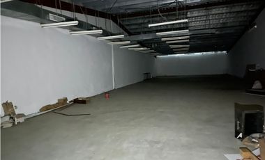 ALQUILER DE LOCAL COMERCIAL EN LOS PUEBLOS DE 570M CON 2 NIVELES