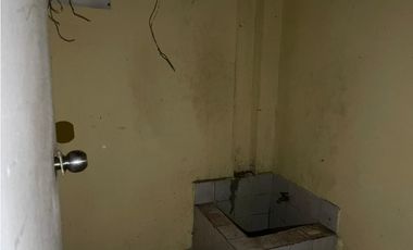 ALQUILER DE LOCAL COMERCIAL EN LOS PUEBLOS DE 570M CON 2 NIVELES