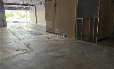 ALQUILER DE LOCAL COMERCIAL EN PLANTA BAJA COSTA DEL ESTE (20)