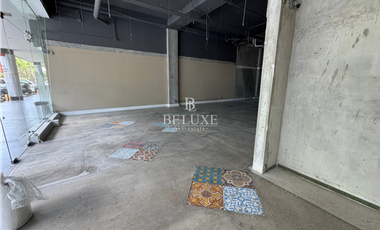 ALQUILER DE LOCAL COMERCIAL EN PLANTA BAJA COSTA DEL ESTE (20)