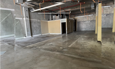 ALQUILER DE LOCAL COMERCIAL EN PLANTA BAJA COSTA DEL ESTE (20)