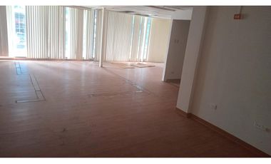 ALQUILER LOCALES Y OFICINAS COMERCIALES CALLE 50 CV