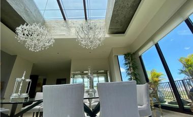 VENTA DE PENTHOUSE EN SANTA MARIA, 5 REC