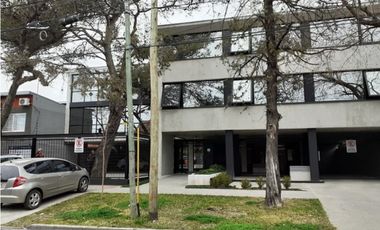 OFICINA ALQUILER EN LOMAS DE SAN ISIDRO