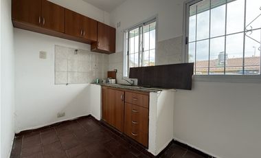 Jean Jaures 6059, Depto 3, entre Paris y Bruselas. Atalaya