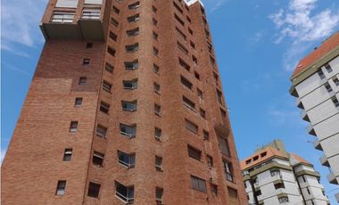 Departamento en el centro de pinamar. A 4 cuadras de la playa