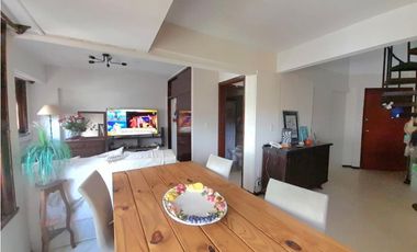 Departamento en el centro de pinamar. A 4 cuadras de la playa