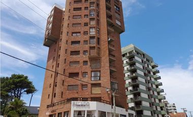 Departamento en el centro de pinamar. A 4 cuadras de la playa