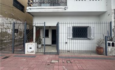 PH al frente 3amb. Av. Colón al 4400. U$ 75000