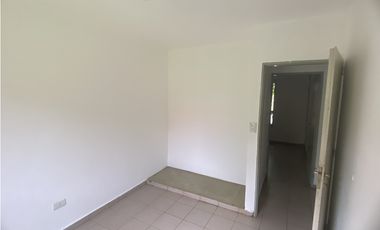 VENDO CASA 2 DORM B° ITAEMBE DIV PROV. (TANQUE) POSADAS MNES