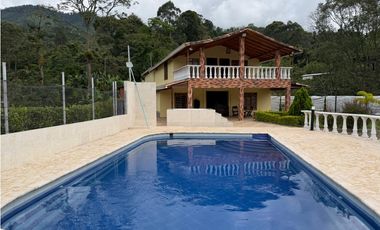 Espaciosa finca mixta en venta Andes - Vía Jardín (JS)