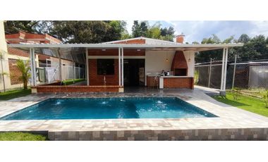 Casa campestre nueva en venta en parcelación - Santa Elena, El Cerrito