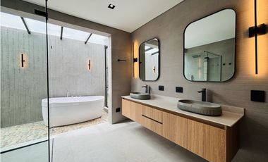 Casa de lujo para estrenar en condominio en Llanogrande