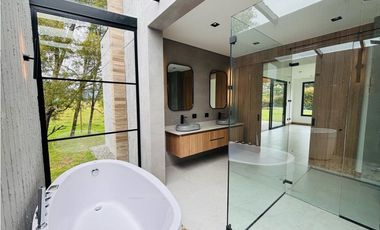 Casa de lujo para estrenar en condominio en Llanogrande