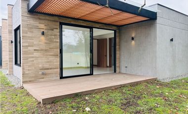 Casa de lujo para estrenar en condominio en Llanogrande