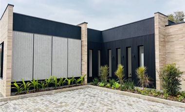 Casa de lujo para estrenar en condominio en Llanogrande