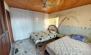 VENPERMUTO HERMOSA CASA CAMPESTRE EN EL MEJOR CONDOMINIO DE CHINAUTA