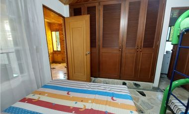 VENPERMUTO HERMOSA CASA CAMPESTRE EN EL MEJOR CONDOMINIO DE CHINAUTA