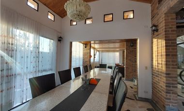 VENPERMUTO HERMOSA CASA CAMPESTRE EN EL MEJOR CONDOMINIO DE CHINAUTA