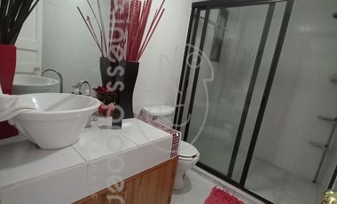 Excelente oportunidad Amplia Casa con salón de usos múltiples.