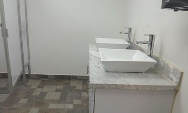 Local en Av. Fuerza Aérea Mexicana, Venustiano Carranza, CDMX