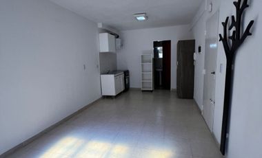 Monoambiente en alquiler en Moron Sur