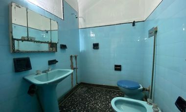 Casa de 3 Ambientes en Venta en Lomas de Zamora.