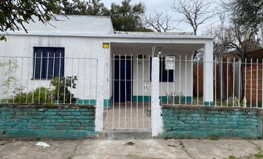 Casa de 3 Ambientes en Venta en Lomas de Zamora.