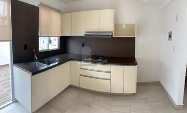 Casa en Renta en El Dorado, León, Gto. a un lado de Wallmart de Vía Alta y cerca de Puerto Interior