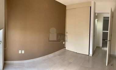 Casa en Renta en El Dorado, León, Gto. a un lado de Wallmart de Vía Alta y cerca de Puerto Interior