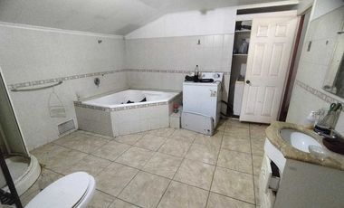 Casa en venta  en LA CISTERNA