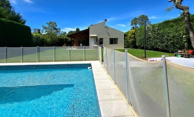 VENTA CASA EXALTACION DE LA CRUZ CON PILETA