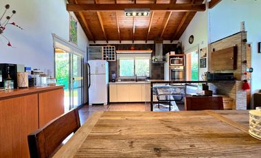 VENTA CASA EXALTACION DE LA CRUZ CON PILETA