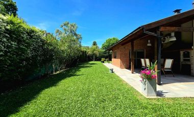 VENTA CASA EXALTACION DE LA CRUZ CON PILETA