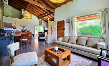 VENTA CASA EXALTACION DE LA CRUZ CON PILETA