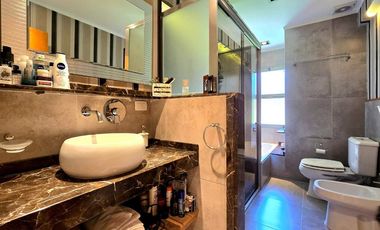 VENTA CASA EXALTACION DE LA CRUZ CON PILETA