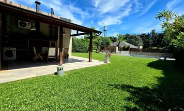 VENTA CASA EXALTACION DE LA CRUZ CON PILETA