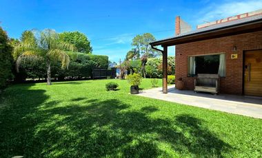 VENTA CASA EXALTACION DE LA CRUZ CON PILETA