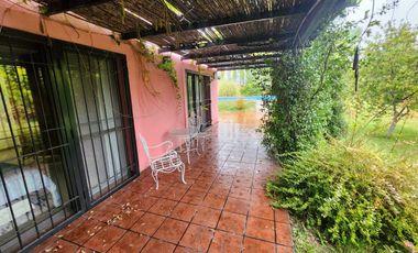 Venta de casa B° cerrado Vistalba, Lujan- 6 amb.